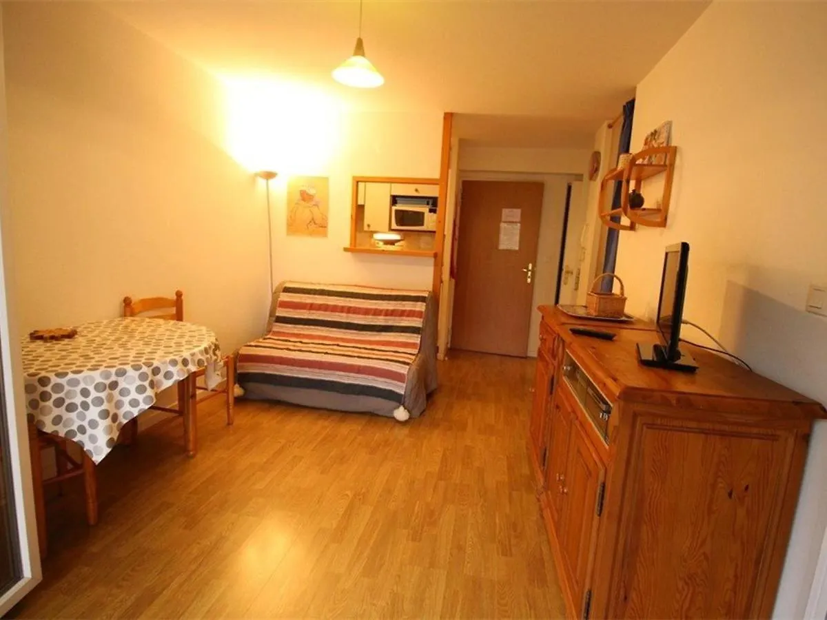 Luchon: Appart 2 Pieces Cabine - Balcon, Parking - Fr-1-313-166 Bagneres-de-Luchon 0*,